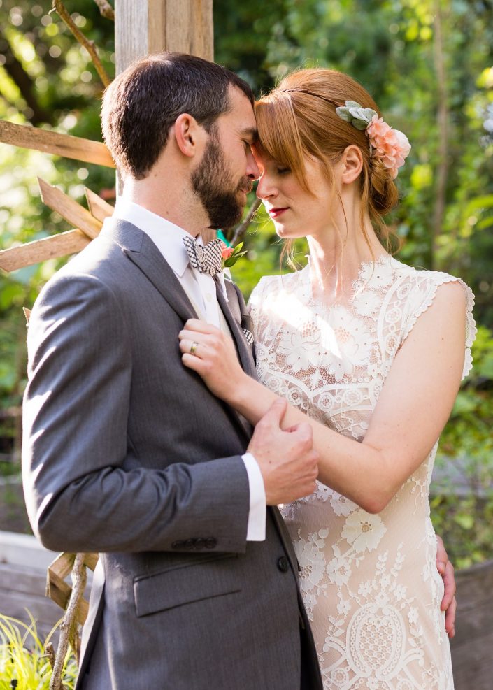 Wedding and Engagement Photography in Seattle Washington. Bride and groom. Engagement. Wedding Flowers. Wedding dress.